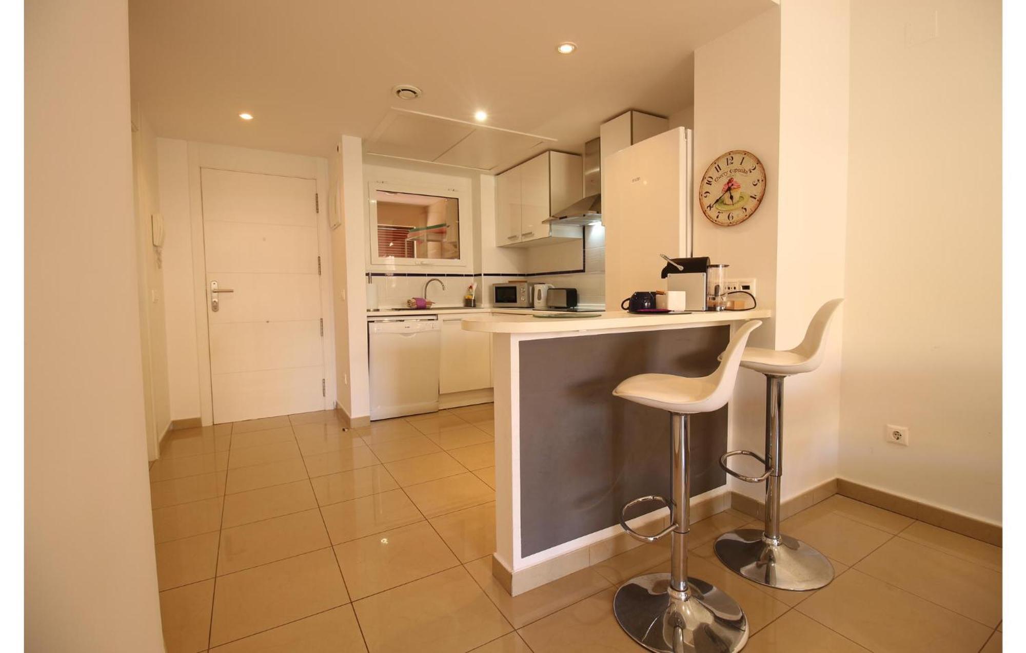 Awesome Apartment In Orihuela With Kitchen 플라야 플라멩카 외부 사진